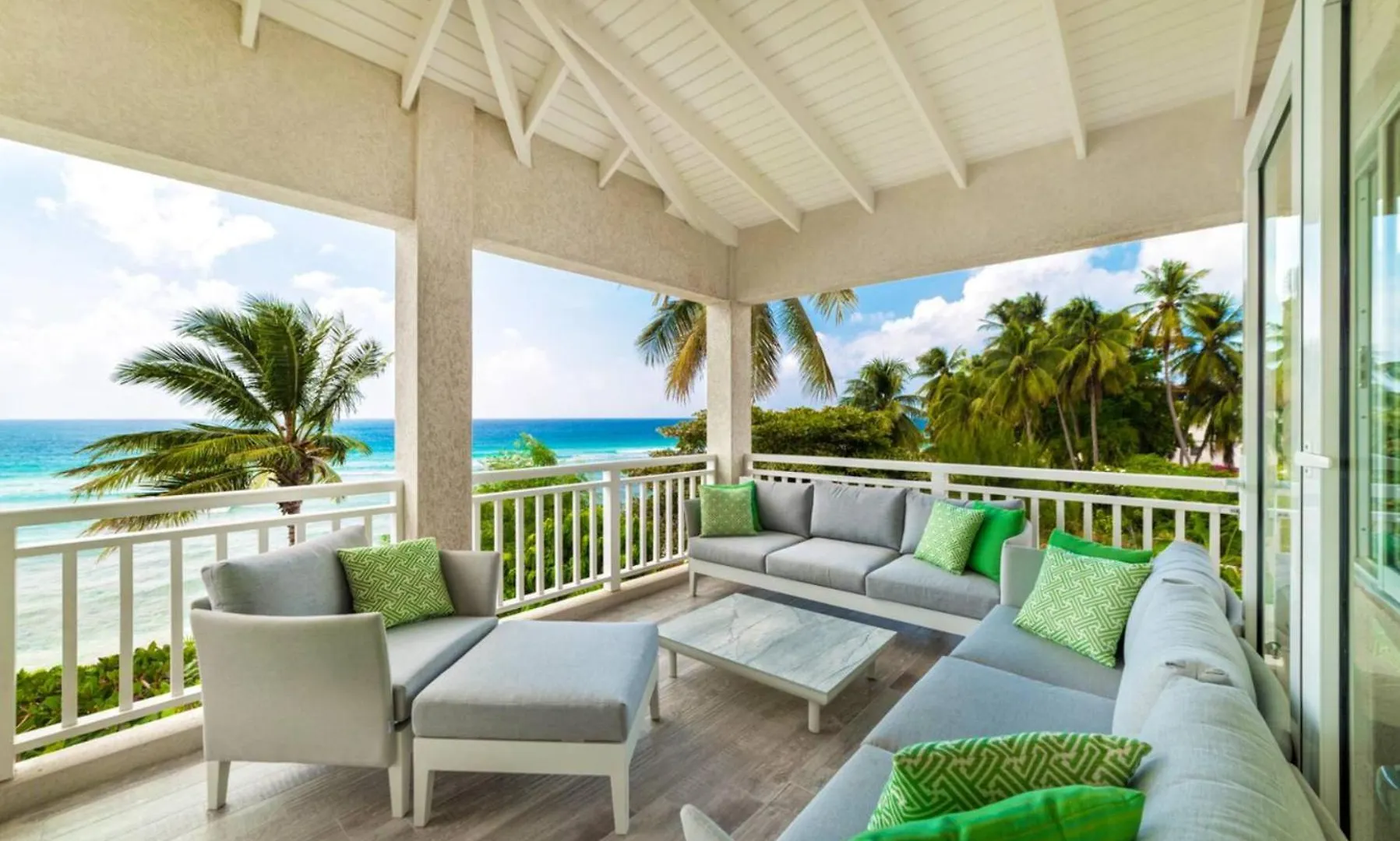 Holiday home Luxurious Penthouse Right On The Oceanfront