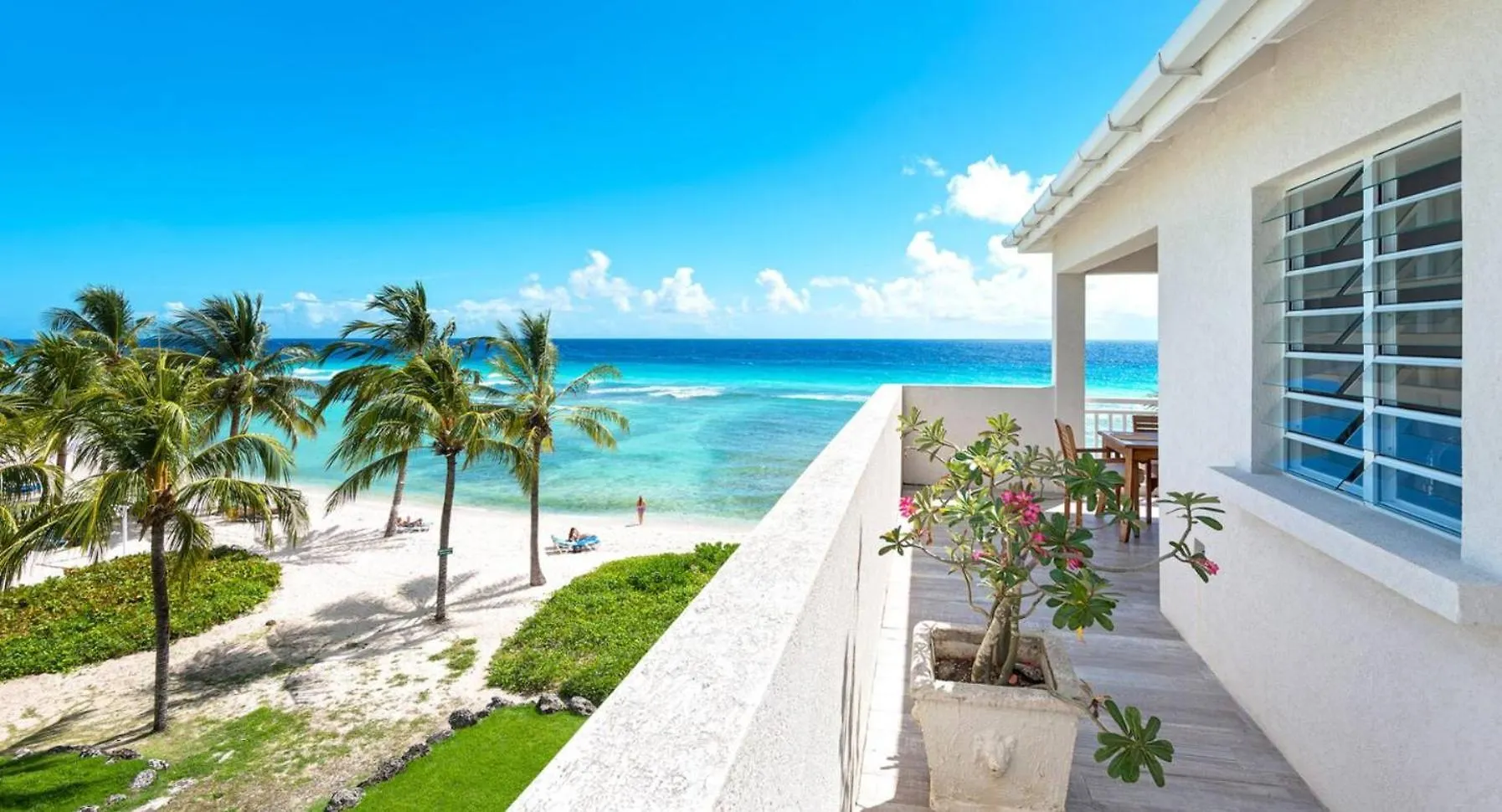 Luxurious Penthouse Right On The Oceanfront Holiday home Bridgetown